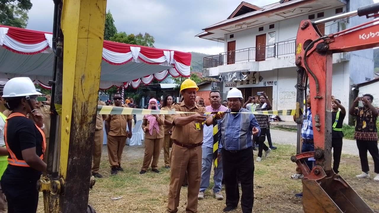 Ilustrasi berita Nasional: Kurangi Angka Pengangguran, Disnakertrans Kabupaten Jayapura Gelar Pelatihan K3 dan Operator Alat Berat Bagi OAP