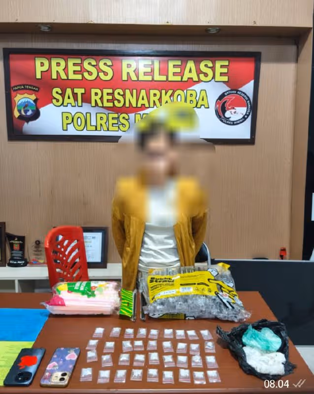 Ilustrasi berita Mimika: Polres Mimika Tangkap Perempuan Pengedar Sabu di Jalan Perintis Timika, 36 Paket Diamankan