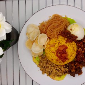 Muncul Desas-desus di Jalan Pendidikan Ada Nasi Kuning yang Sedang Viral !!!