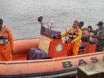 SAR Timika Kerahkan Personil Selamatkan Longboat Berpenumpang 4 Orang di Muara Atsy