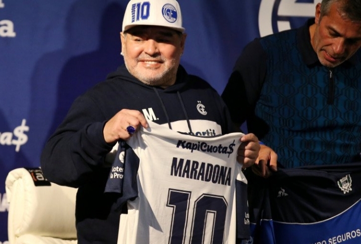 Legenda dunia Diego Maradona