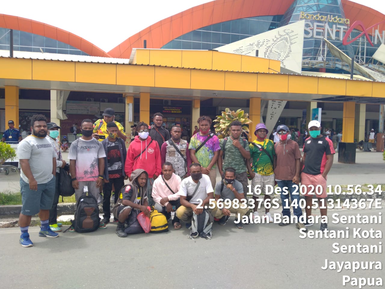 Tim Rugby asal Banti Mimika, Bugin Me Putra saat tiba di Bandara Sentani Jayapura.