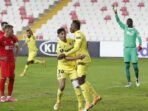 Villarreal Kunci Tiket Babak Gugur Seusai Menang di Sivasspor