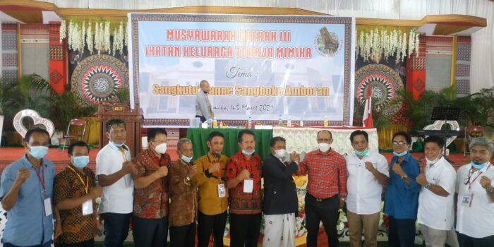 Rubah Mindset Pengurus Toraja Mimika, Yusuf Rombe : Jadi Pemimpin Jangan Hanya Menyuruh