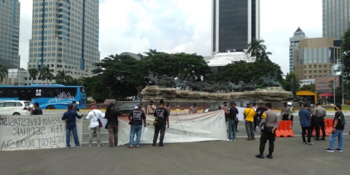 Karyawan Mogok Kerja Freeport Demo di Patung Kuda, Menolak Lupa Janji Presiden