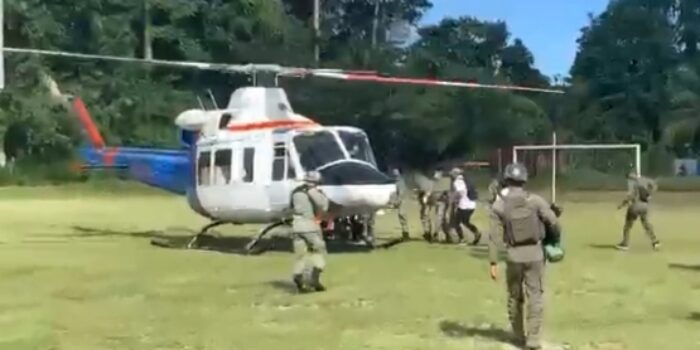 Helikopter TNI-AD Ditembak KKB