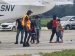 Hindari Konflik di Beoga, Tiga Pesawat Dikerahkan Evakuasi 27 Guru dan Tenaga Medis ke Timika