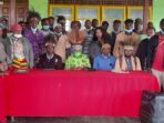 Dr.Beatus Tambaip Dikawal Mahasiswa Papua Selatan