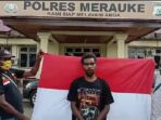 Pelaku Penghinaan TNI-Polri di Medsos Akhirnya Minta Maaf di Depan Bendera Merah Putih