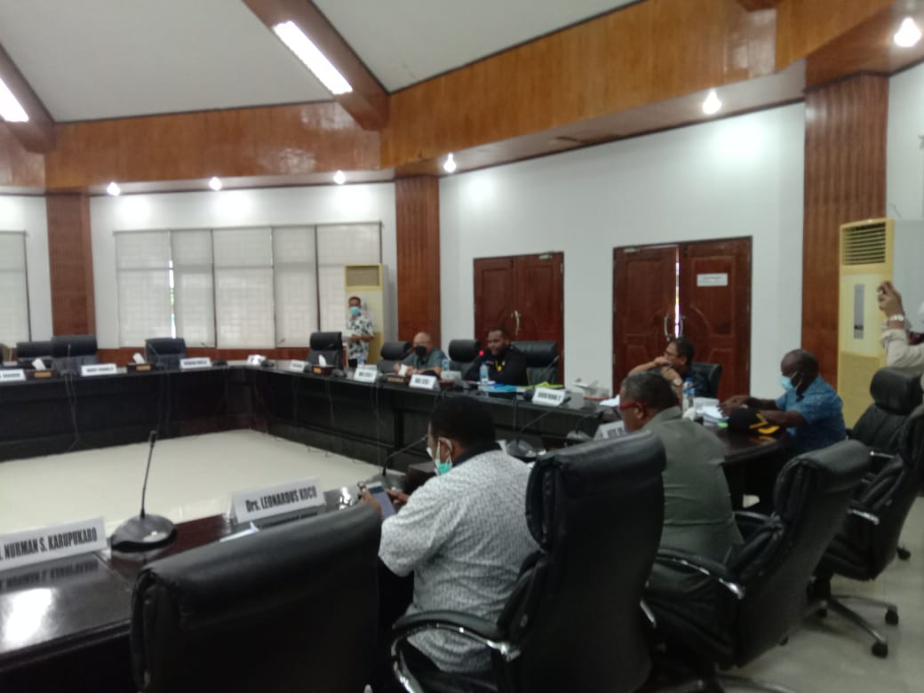 RDP DPRD dengan Dinas Pendidikan Mimika, Bagian Keuangan dan LPSE Kabupaten Mimika