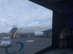 Pesawat Garuda Indonesia di Bandar Udara Mozes Kilangin Timika