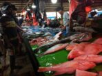 Pedagang ikan pasar Sentral Timika