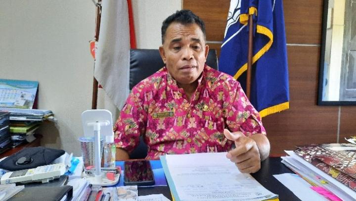 Pelaksana Tugas Kepala Dinas Pendidikan, Perpustakaan dan Arsip Daerah Provinsi Papua Protasius Lobya.