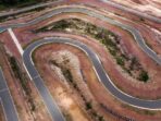 Emas Road Race Modifikasi Beregu Milik Tuan Rumah