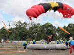 Penerjun Papua Pimpin Klasemen Sementara Nomor Kerjasama di Udara