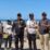 Rombongan anggota DPRD Mimika foto bersama warga di Pantai Kekwa