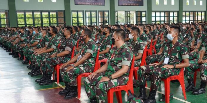 Kasdam Kasuari Beri Pembekalan Pasukan BKO di Papua Barat