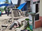 Kerusakan bangunan akibat gempa Laut Flores berkekuatan magnitudo (M) 7,4, Selasa (14/12/2021)