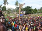 Kemeriahan Pesta Karapao di Kampung Kamora Distrik Mimika Tengah