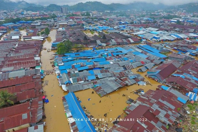 Bagian wilayah Kota Jayapura di Provinsi Papua yang terdampak banjir pada Jumat (7/1/2022).
