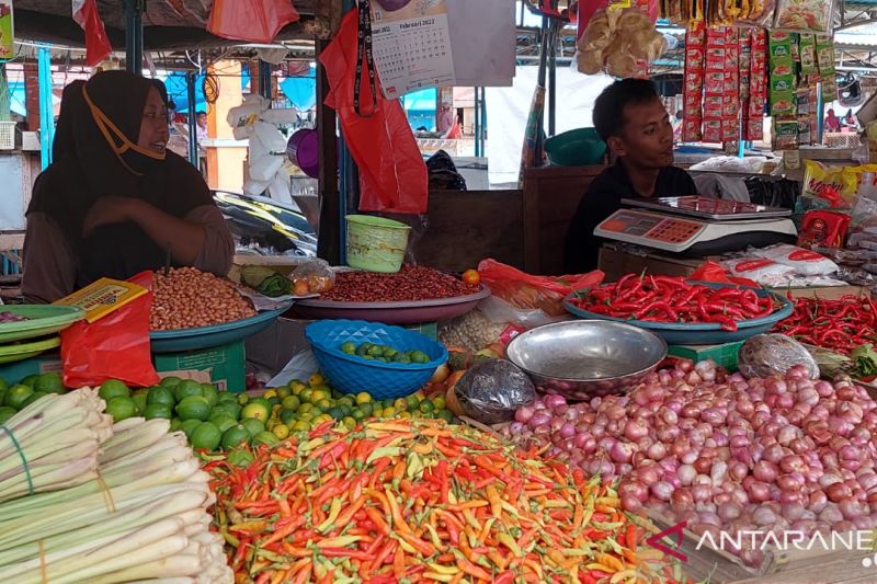 Pedagang sayur-mayur di Pasar Sentral Timika