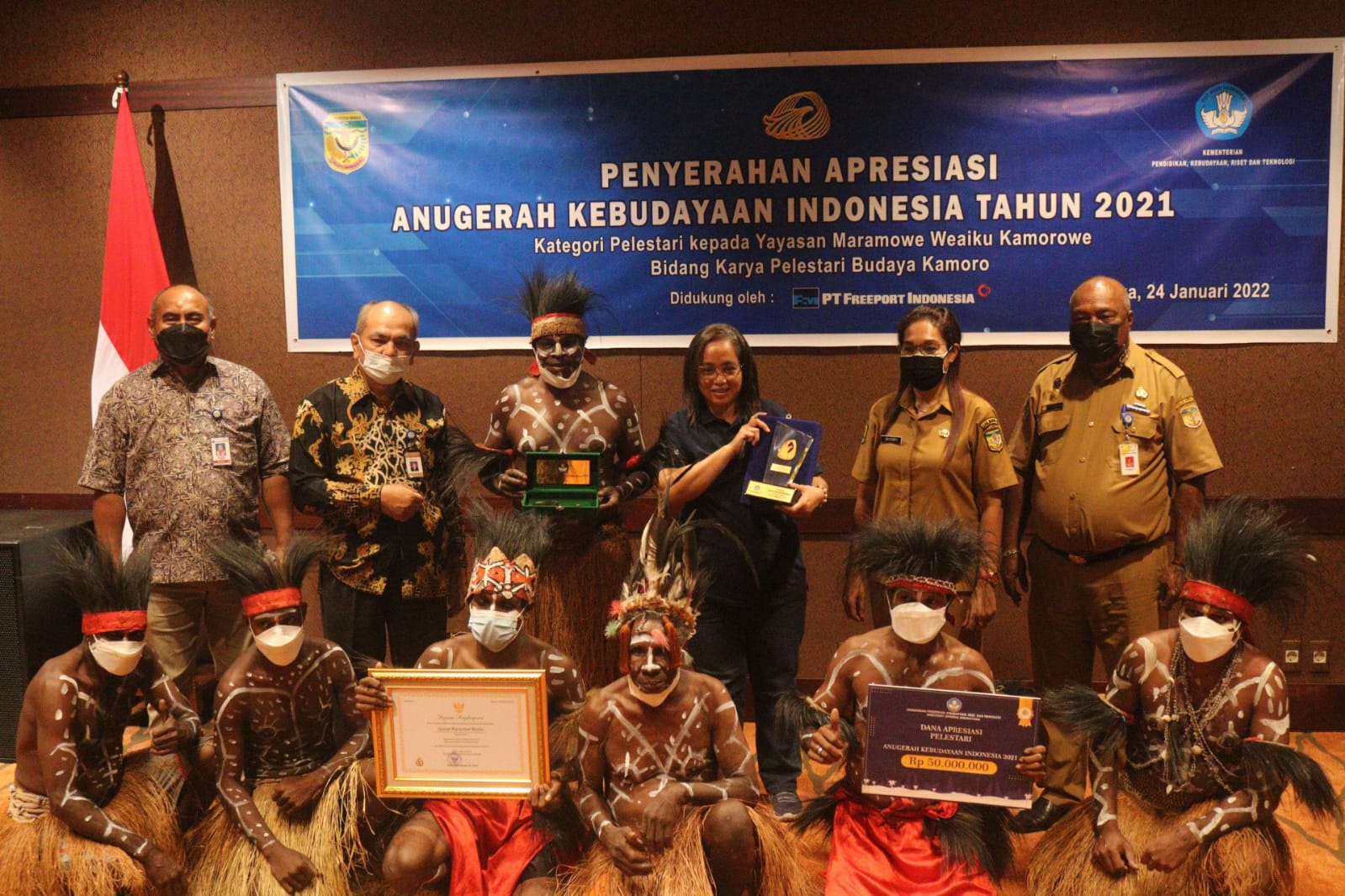 Yayasan Maramowe Weaiku Kamorowe yang meraih apresiasi anugerah kebudayaan Indonesia tahun 2021 di Rimba Papua Hotel, Timika, Papua