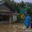 Hujan lebat menyebabkan banjir di wilayah Kecamatan Pengaron, Kabupaten Banjar, Kalimantan Selatan, Selasa (11/1/2022)