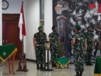 Panglima Kodam XVII/Cenderawasih Mayjen TNI Teguh Muji Angkasa saat memimpin Sertijab.
