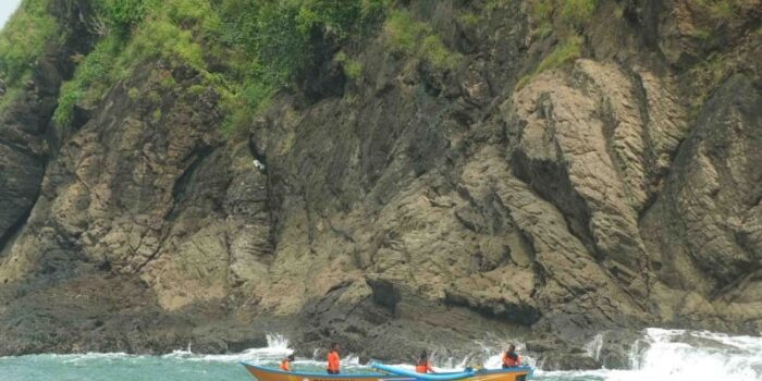 11 Peserta Ritual di Pantai Payangan Jember Ditemukan Meninggal