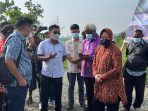 Mensos Tinjau Hunian Masyarakat Terdampak Bencana di Sentani Barat, Serta Serahkan Kapal dan Motor Listrik di Jayapura