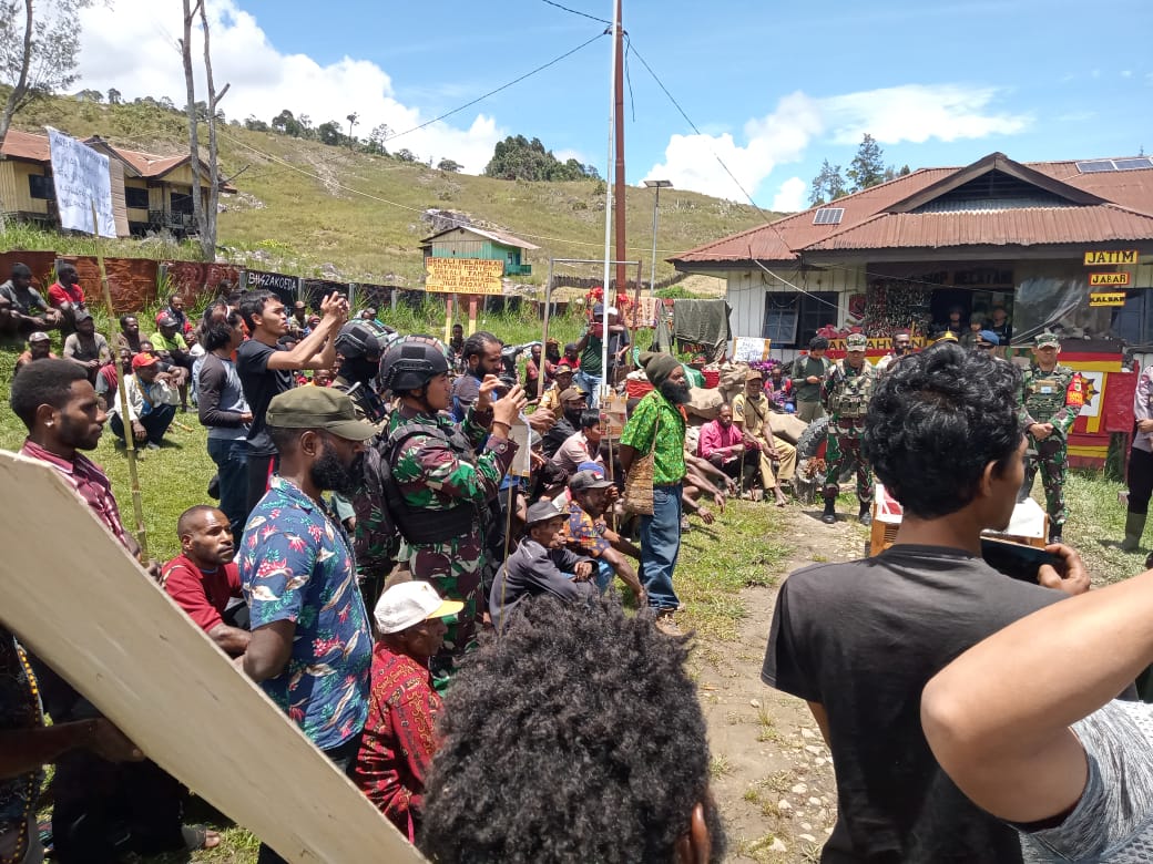 Aksi demonstrasi di Kabupaten Puncak