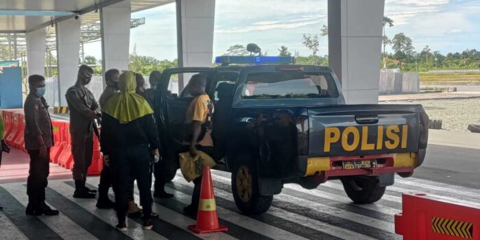 Gegara Cinta Segitiga, 2 Mama Muda Ribut di Terminal Baru Bandara Timika, Tak Ada Kantor, Polisi Terpaksa Urus di Cafe