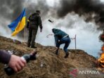 Kabar Ukraina: Dari Tepuk Tangan Biden Hingga Deklarasi Perang Prancis
