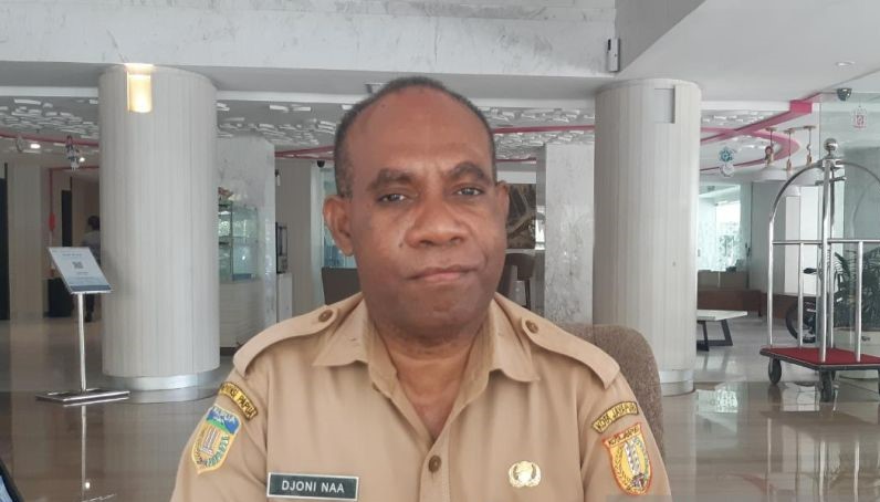 Kepala Dinas Tenaga Kerja Kota Jayapura Djoni Naa