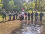 Arungi Sungai Rawa dan Hutan, Satgas 123/Rajawali Lakukan Patroli Patok Perbatasan Negara di Merauke