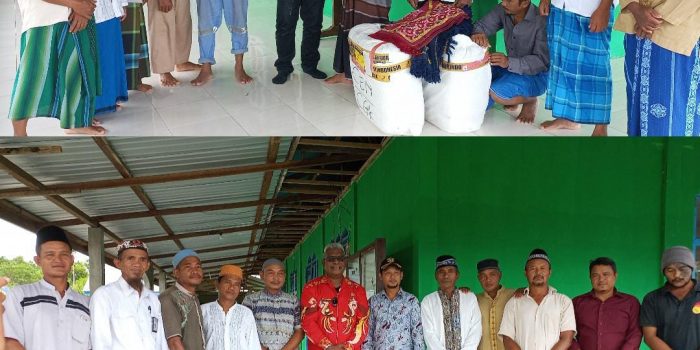 Wabup Mimika Serahkan Bantuan Dana Pembangunan Masjid SP 5 dan 2 Karung Sajadah, Suyono : Kami Terharu, Kami Tahu Ini Dana Pribadi
