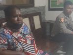 Seorang Istri Ditemani Suami Cari “Rejeki” Bernilai Ratusan Ribu di Area Gorong-gorong, Malah Kehilangan Barang Bernilai Puluhan Juta