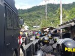 TNI dan Polri Bubarkan Demonstrasi Tolak DOB di Kota Jayapura