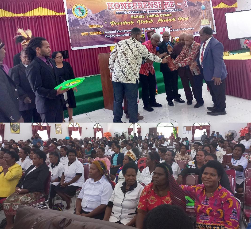 Wabup John Rettob bersama pengurus Sinode Gereja Kingmi di Tanah Papua serta Klasis Timika Utara menabuh tifa menandai dimulainya Konferensi ke-1.