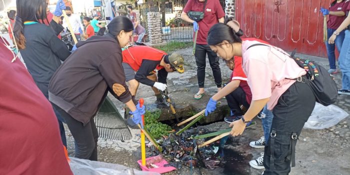 ARC Timika Gelar Bersih Kota, Agenda Kedepan Renovasi Sekolah dan Pelayanan Kesehatan Gratis