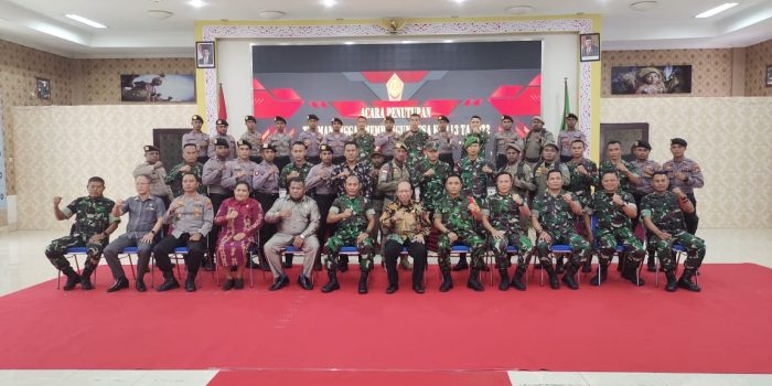 TMMD 113 Resmi Ditutup, Pangdam Kasuari Minta Pertahankan Kebersamaan Dan Kemanunggalan TNI-Rakyat