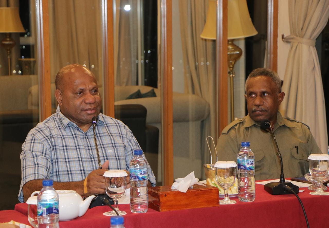 Kapolda Papua saat melakukan pertemuan dengan Sinode Gereja Protestan Indonesia (GPI) Papua.