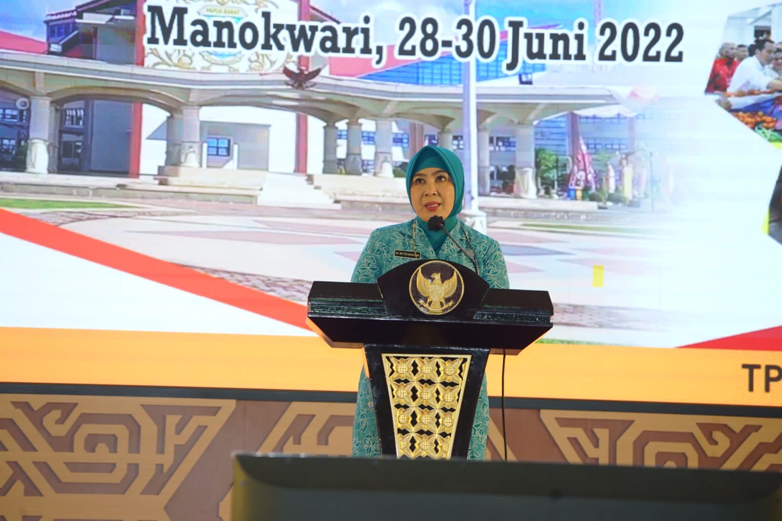 Ketua Umum Tim Penggerak Pemberdayaan dan Kesejahteraan Keluarga (TP PKK) Tri Tito Karnavian