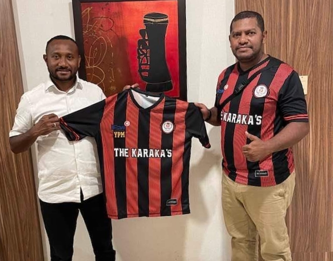 Manajer Persipura Yan Permenas Mandenas