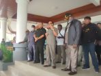 Honorer Kembali Demo di DPRD Mimika, John Thie : Dewan akan Undang Mantan Kepala BKDSDM Pertanyakan Ini