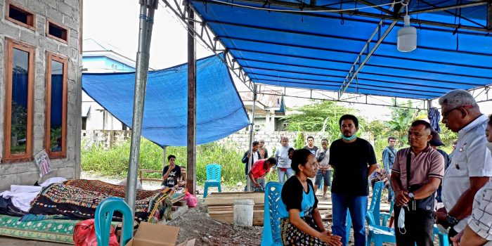 Sambangi 2 Pendulang Asal Manggarai Korban Banjir, Wabup JR Titip Pesan Hati-hati Bekerja, Keluarga Menunggu di Rumah