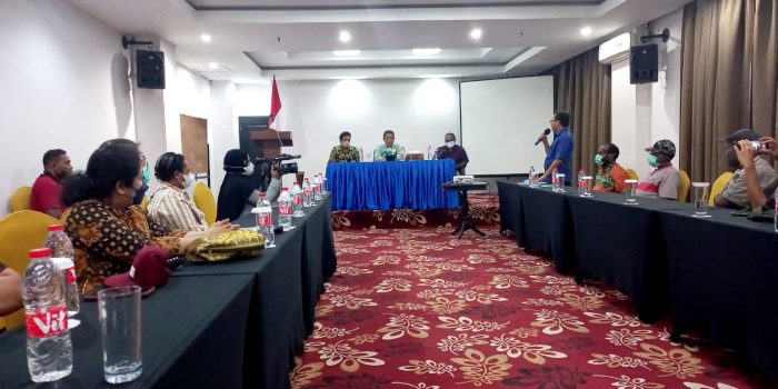 Bersama Klinik Rafael, Dinkes dan Loka POM Timika Klarifikasi Perihal Temuan Mirip Butiran Kaca di Obat Puyer