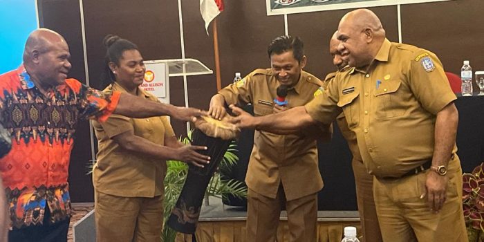 Tingkatkan Pengelolaan Tempat Wisata, Disbupar Jayapura Gelar Pelatihan Kebersihan, Sanitasi dan Pengelolaan Sampah