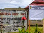 Foto: Istimewa Papan nama proyek Vihara Cetiya Giri Loka yang benar dan kemudian diganti dengan papan nama lain.