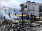 Polisi Olah TKP Kebakaran Kampung Nelayan Dok IX Jayapura, 14 Rumah Hangus Terbakar